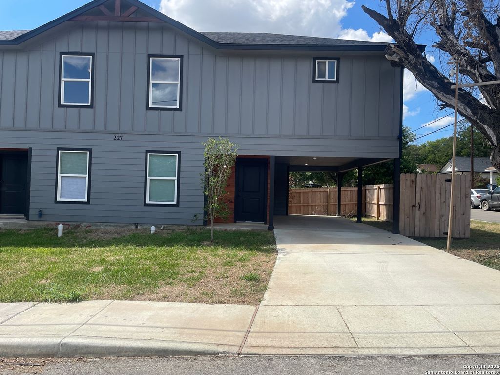 Photo of 227 S Grimes St 102 #102, San Antonio, TX 78203 (MLS # 1959859)