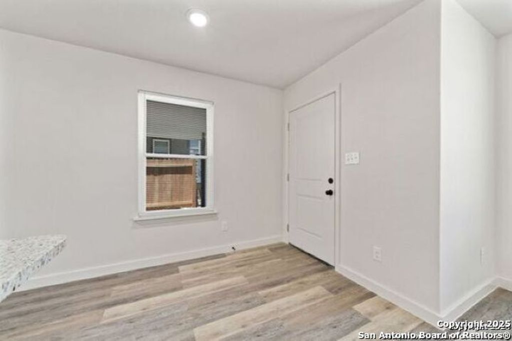 Photo of 227 S Grimes St 102 #102, San Antonio, TX 78203 (MLS # 1959859)
