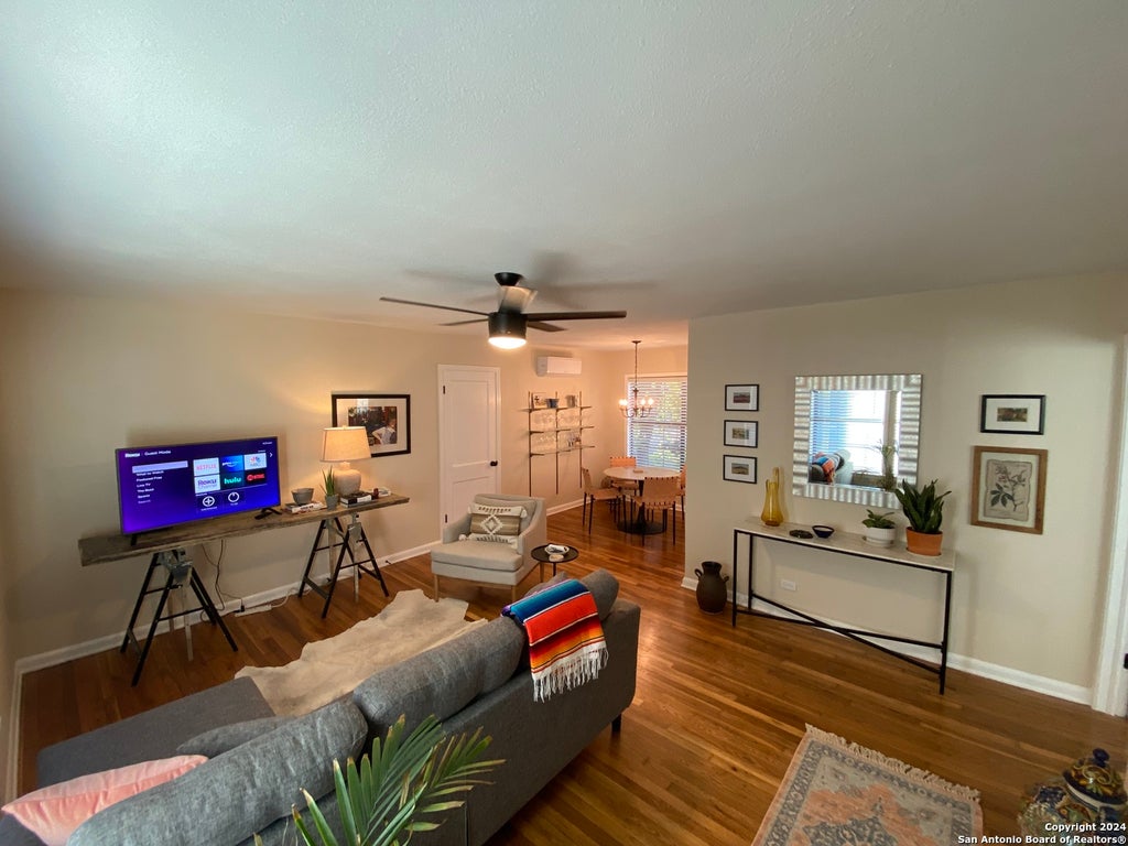 Photo of 433 W HOLLYWOOD AVE 2 #2, San Antonio, TX 78212 (MLS # 2007013)