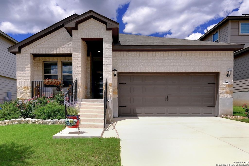 Photo of 10227 Azealia Way, Boerne, TX 78006 (MLS # 1866299)