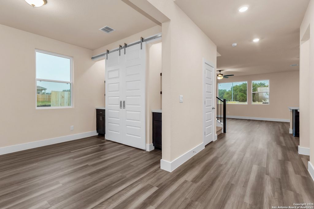 Photo of 7230 walker loop, San Antonio, TX 78233 (MLS # 1930126)