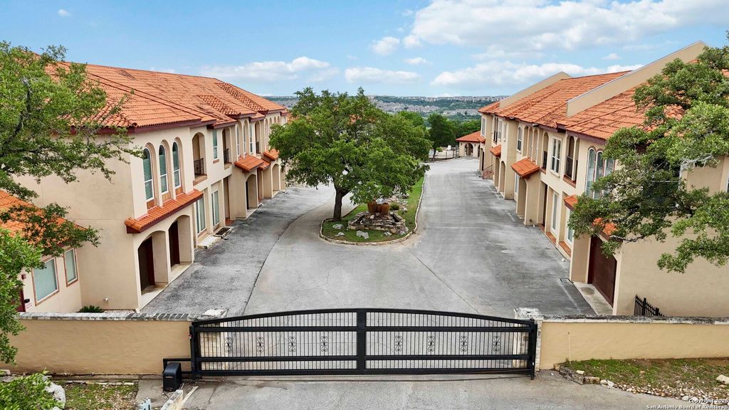 Photo of 23510 Canyon Golf 101 #101, San Antonio, TX 78258 (MLS # 1892940)