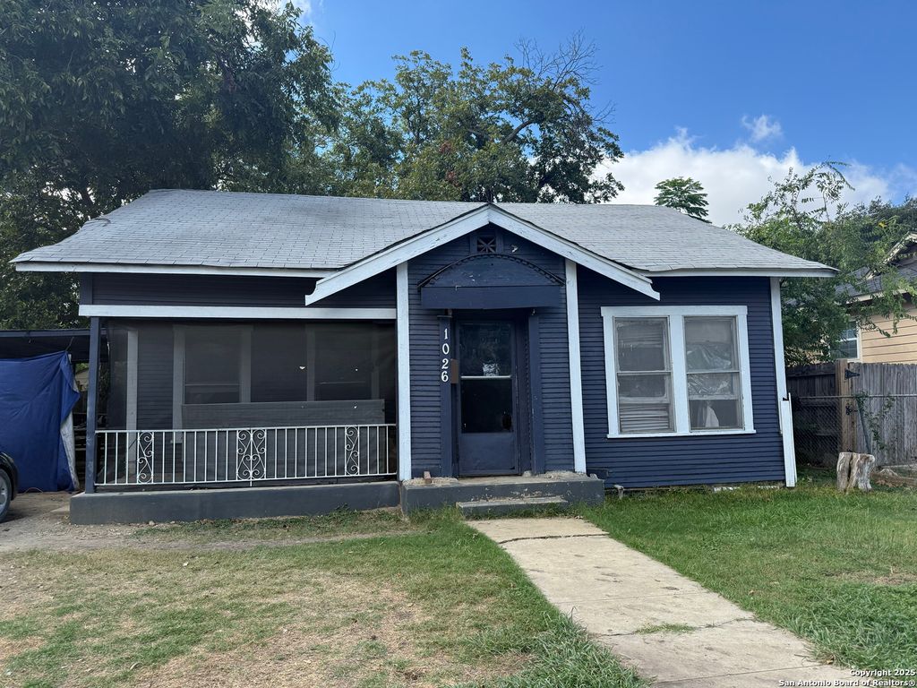 Photo of 1026 W Winnipeg, San Antonio, TX 78225 (MLS # 1909788)