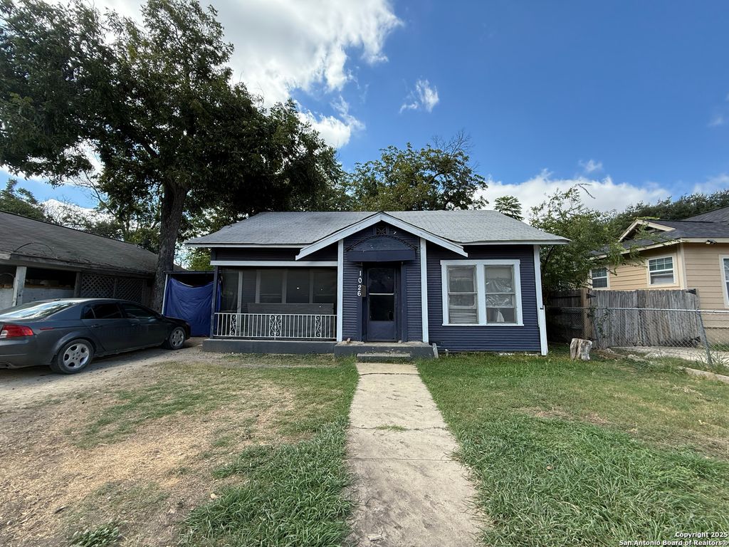 Photo of 1026 W Winnipeg, San Antonio, TX 78225 (MLS # 1909788)