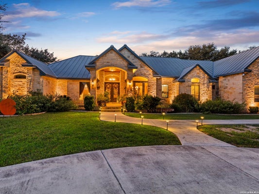 627 RIVER CHASE WAY, NEW BRAUNFELS, TX 78132 - Image b74e8e122d1ef94ec623c576cd5e4fb3/3542763461