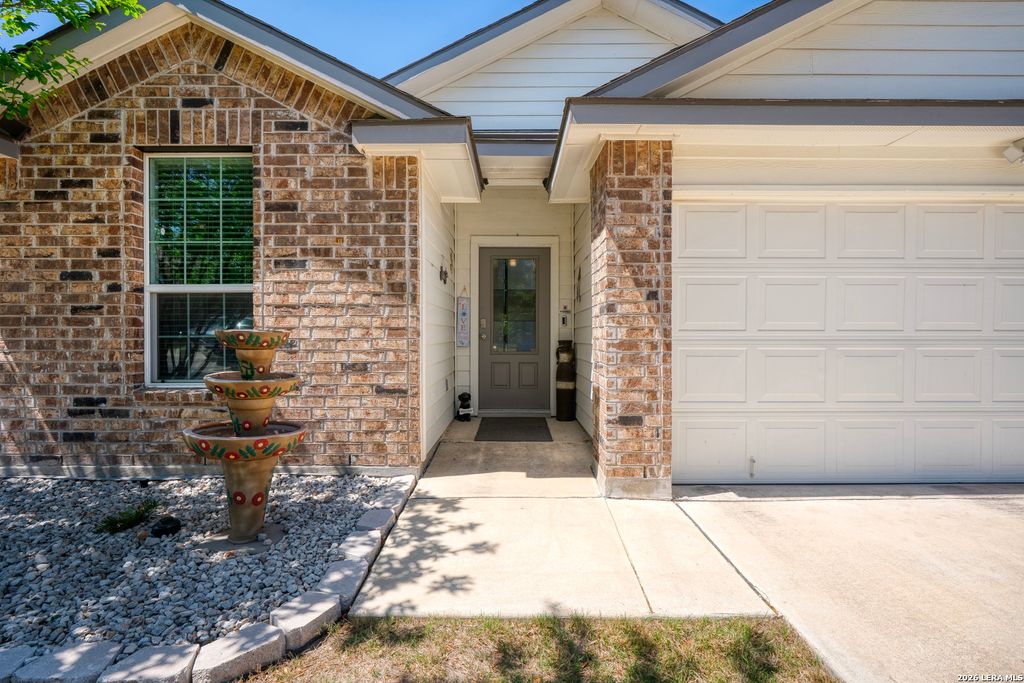 Photo of 1523 Mossy Jasper, San Antonio, TX 78245 (MLS # 1954946)