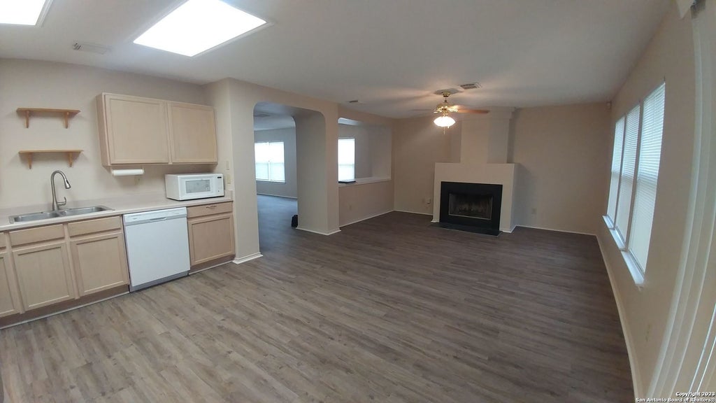 Photo of 9230 CENTRO GRANDE, San Antonio, TX 78245 (MLS # 1992073)