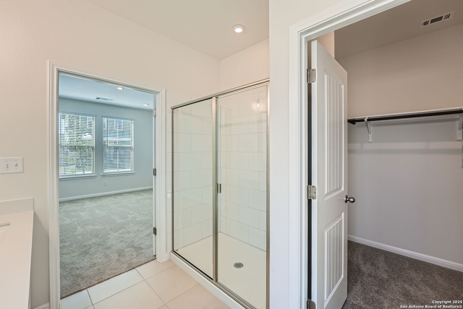 1547 Estelea Grove