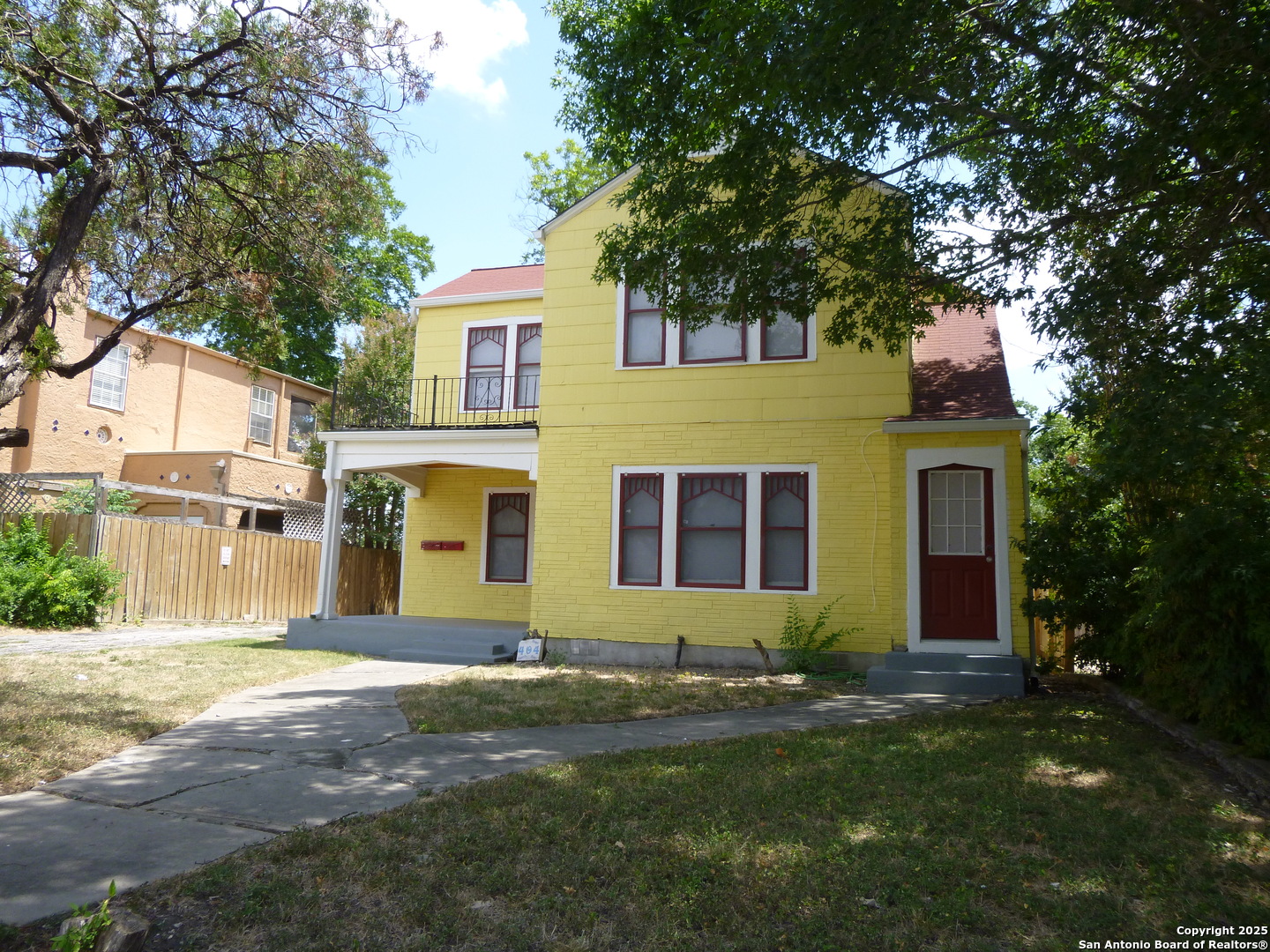 404 DONALDSON AVE