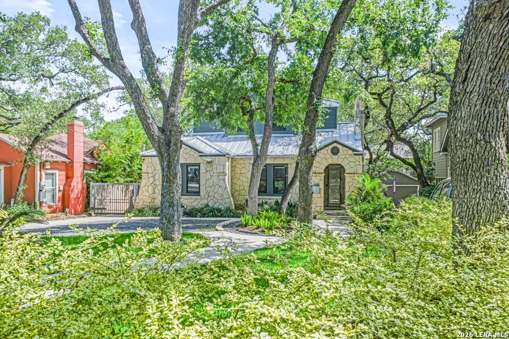 Photo of 258 TUXEDO AVE, San Antonio, TX 78209 (MLS # 1966094)