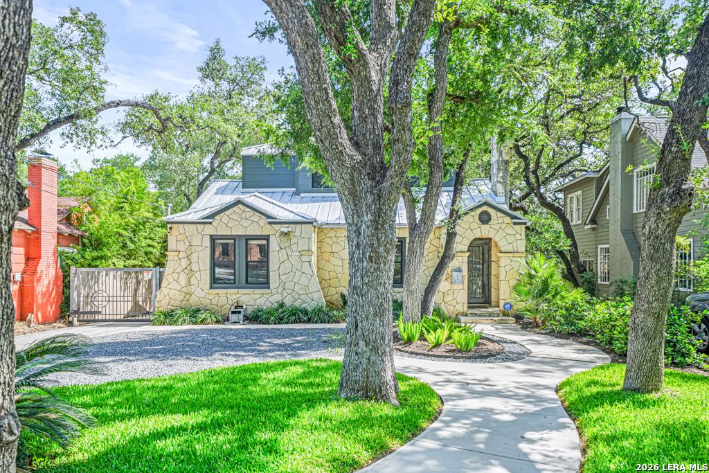 Photo of 258 TUXEDO AVE, San Antonio, TX 78209 (MLS # 1966094)