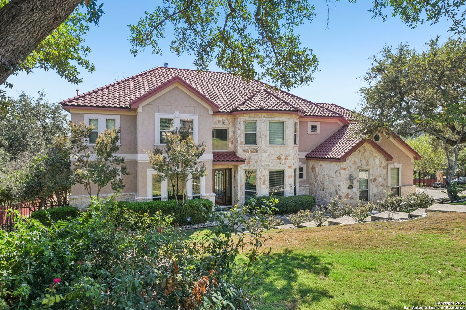 718 Ruidosa Downs