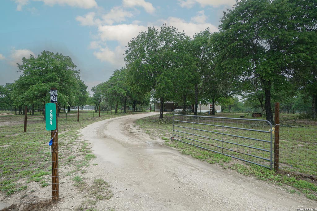 Photo of 234 QUAIL DR, La Vernia, TX 78121 (MLS # 2008714)
