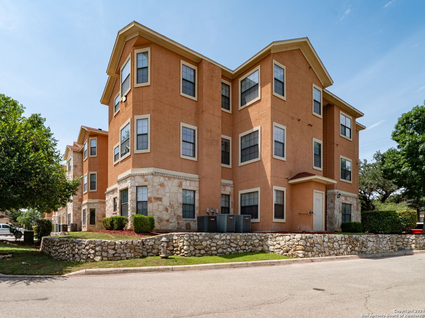 View San Antonio, TX 78240 condo