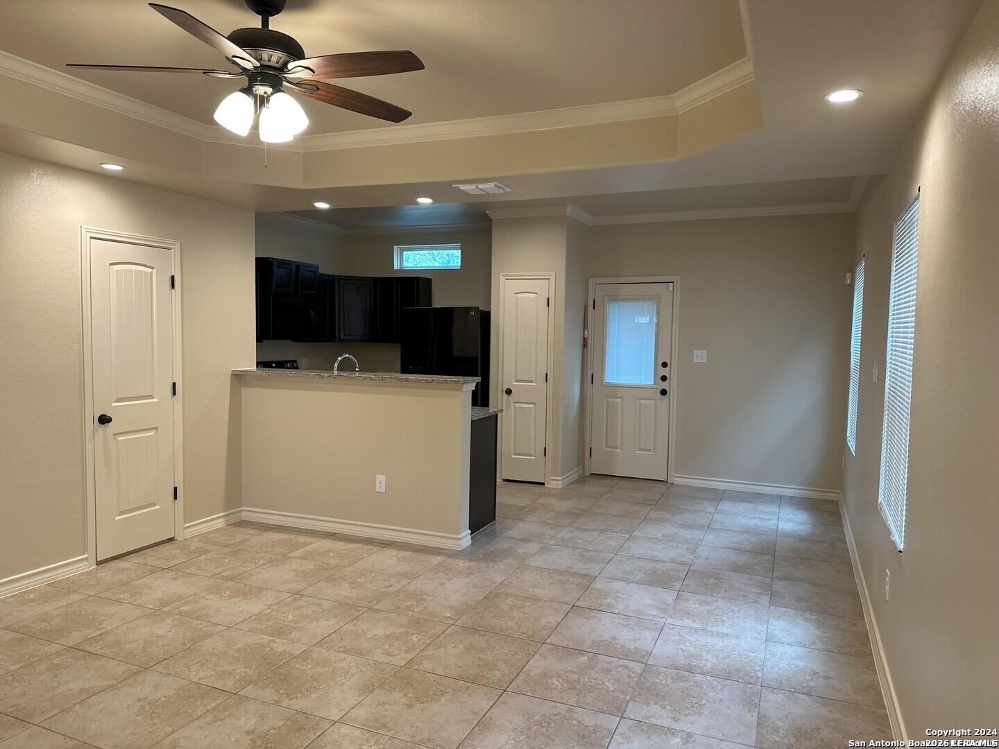 6946 Lakeview