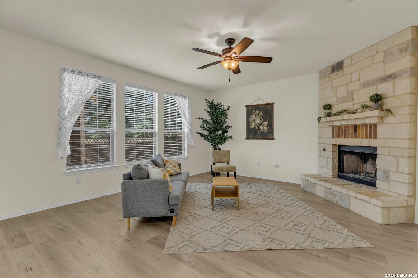 112 COYOTE CIR