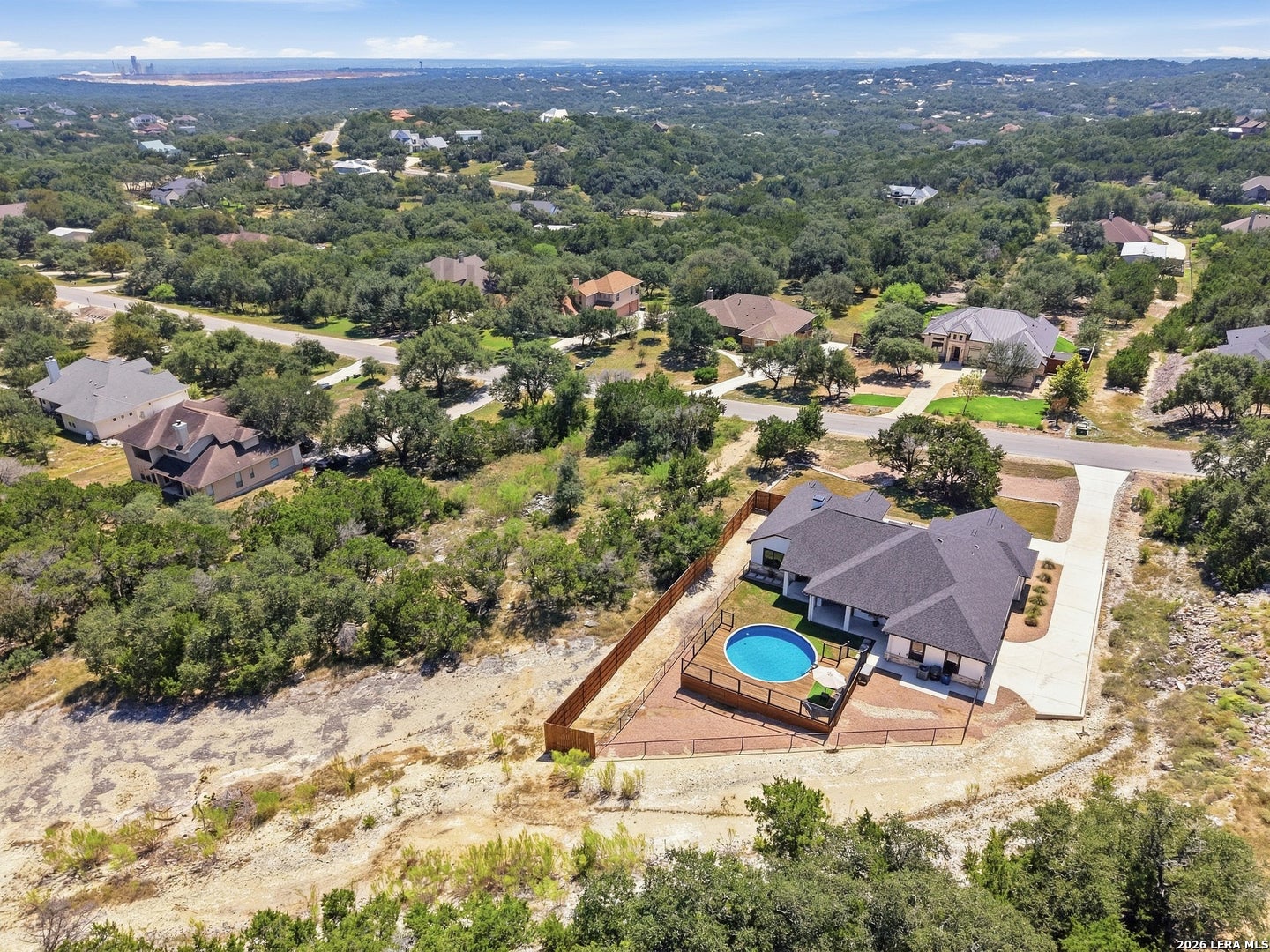 227 PARADISE HLS