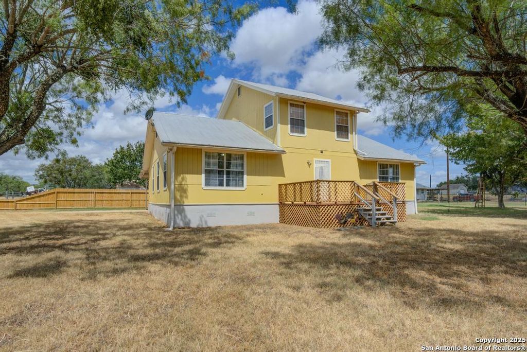 Photo of 1176 Old Adams, Pleasanton, TX 78064 (MLS # 1894364)