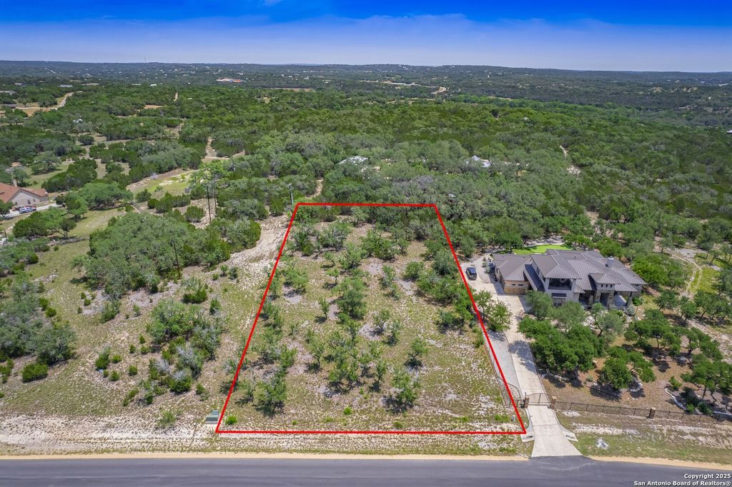 Photo of 1552 Lake Ridge Blvd, Canyon Lake, TX 78133 (MLS # 1869657)
