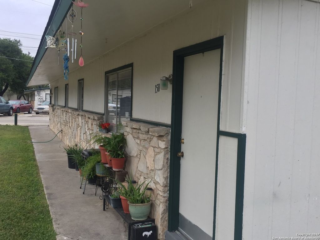 Photo of 144 W Villaret Blvd 132 #132, San Antonio, TX 78221 (MLS # 1916757)