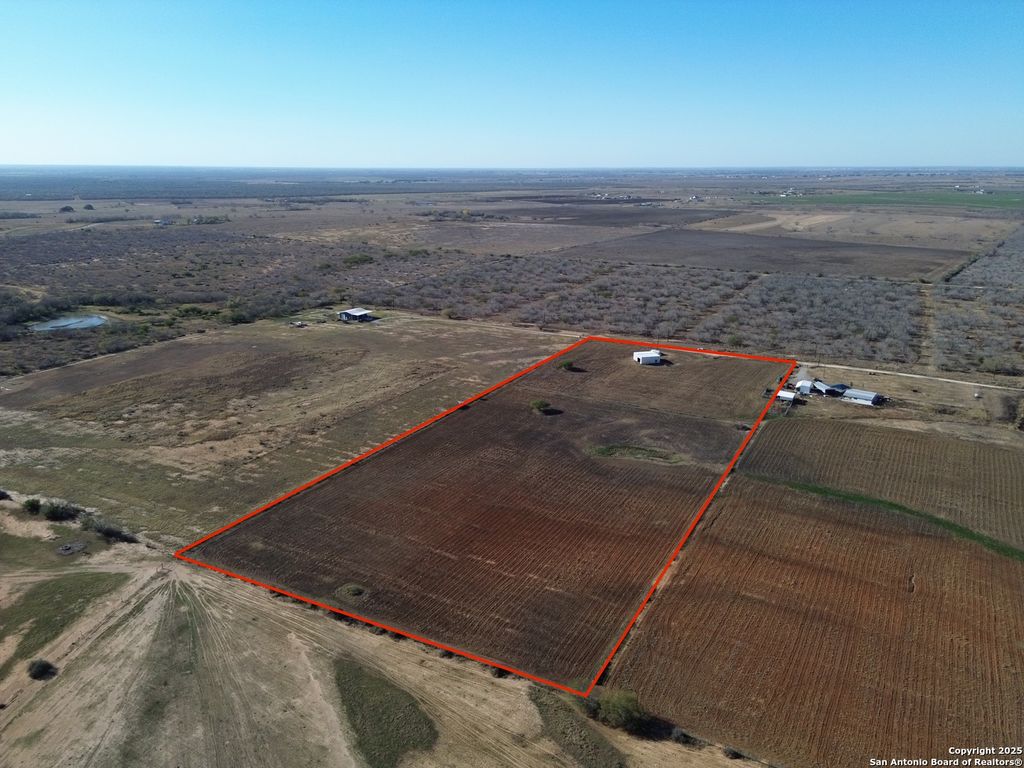 Photo of 737 JOY LN, Floresville, TX 78114 (MLS # 1840921)