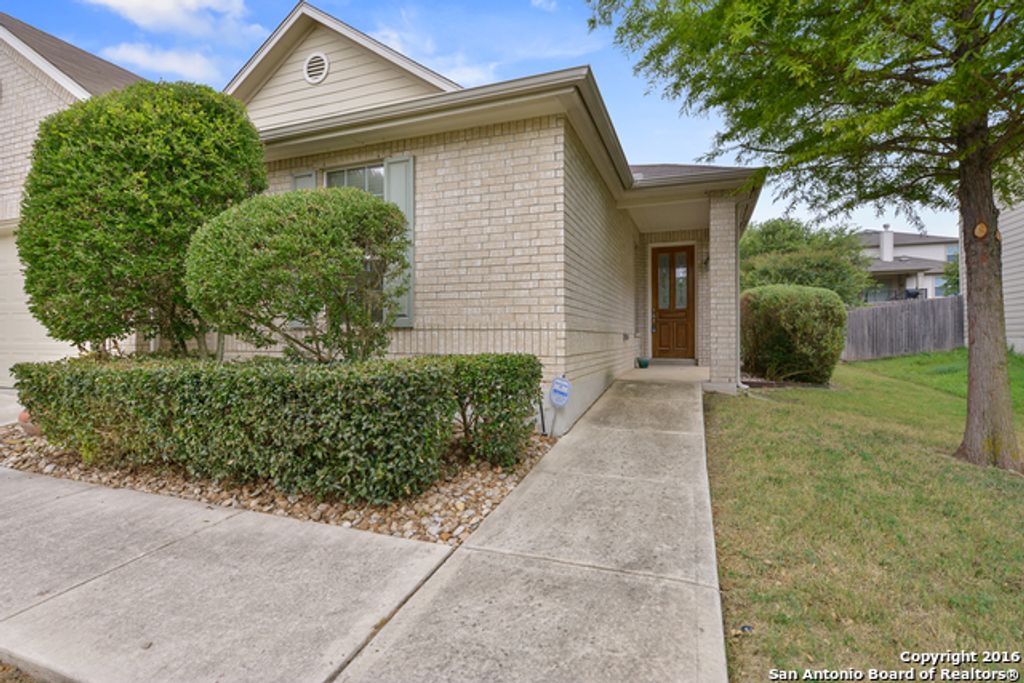 Photo of 1215 SUN ISLAND, San Antonio, TX 78245 (MLS # 1916765)