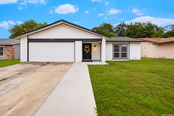 10627 GREEN TIMBER ST, SAN ANTONIO, TX 78223 - Image b8380817e7be8beec4e1c4d7a1838379/731776936