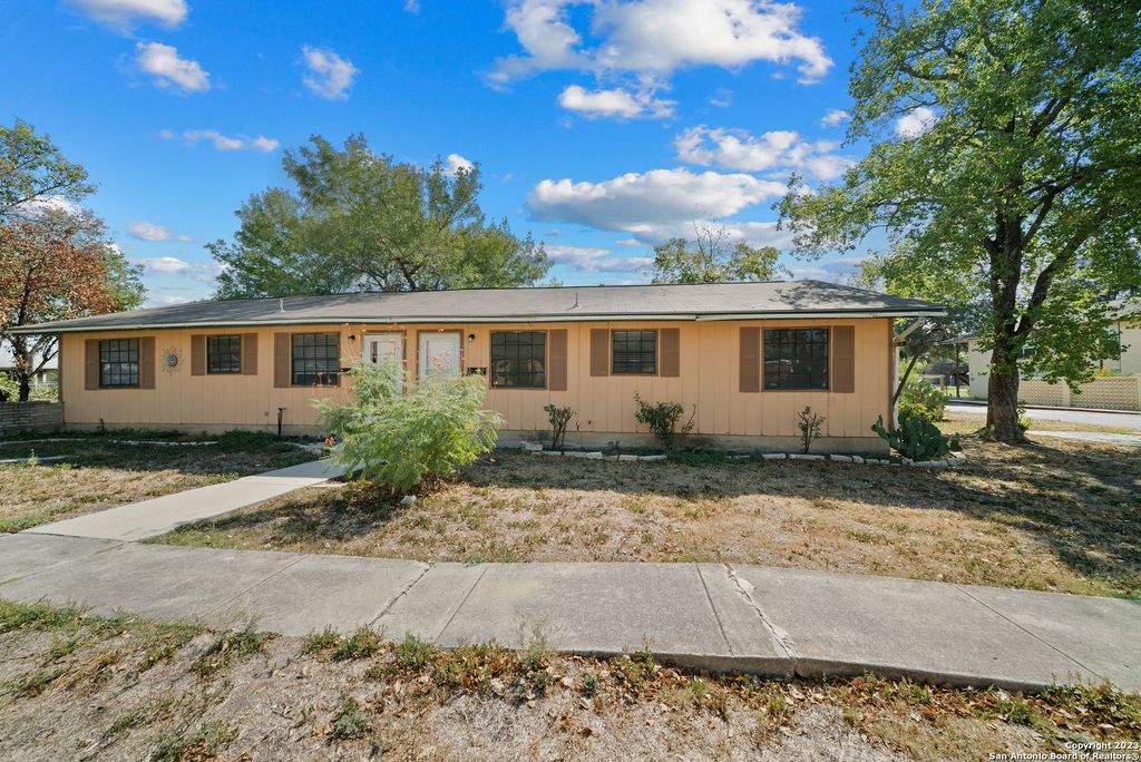Photo of 206 Bexar Dr, San Antonio, TX 78228 (MLS # 1956920)