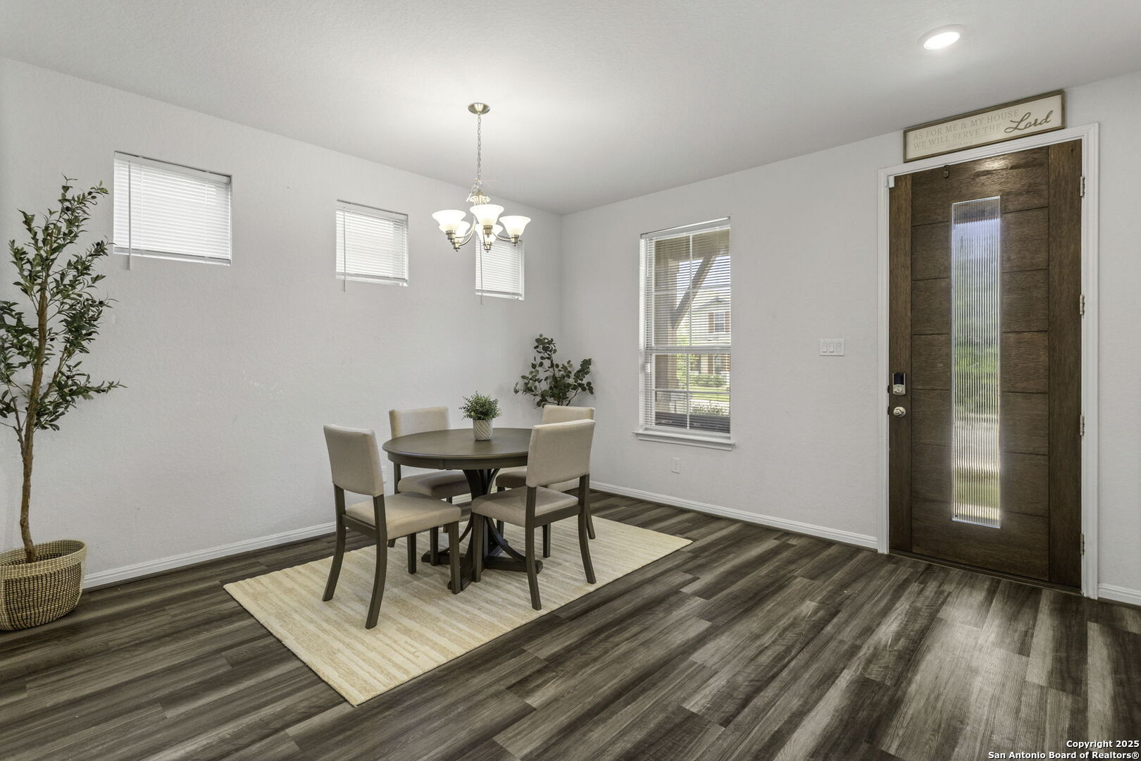 11683 Folsom Pass