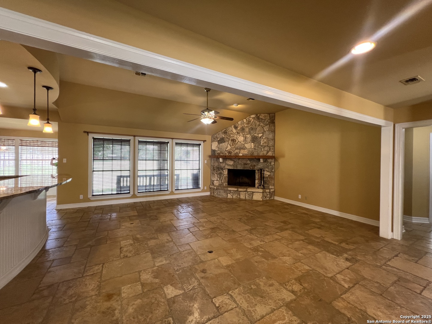 1622 CONTINENTAL DR