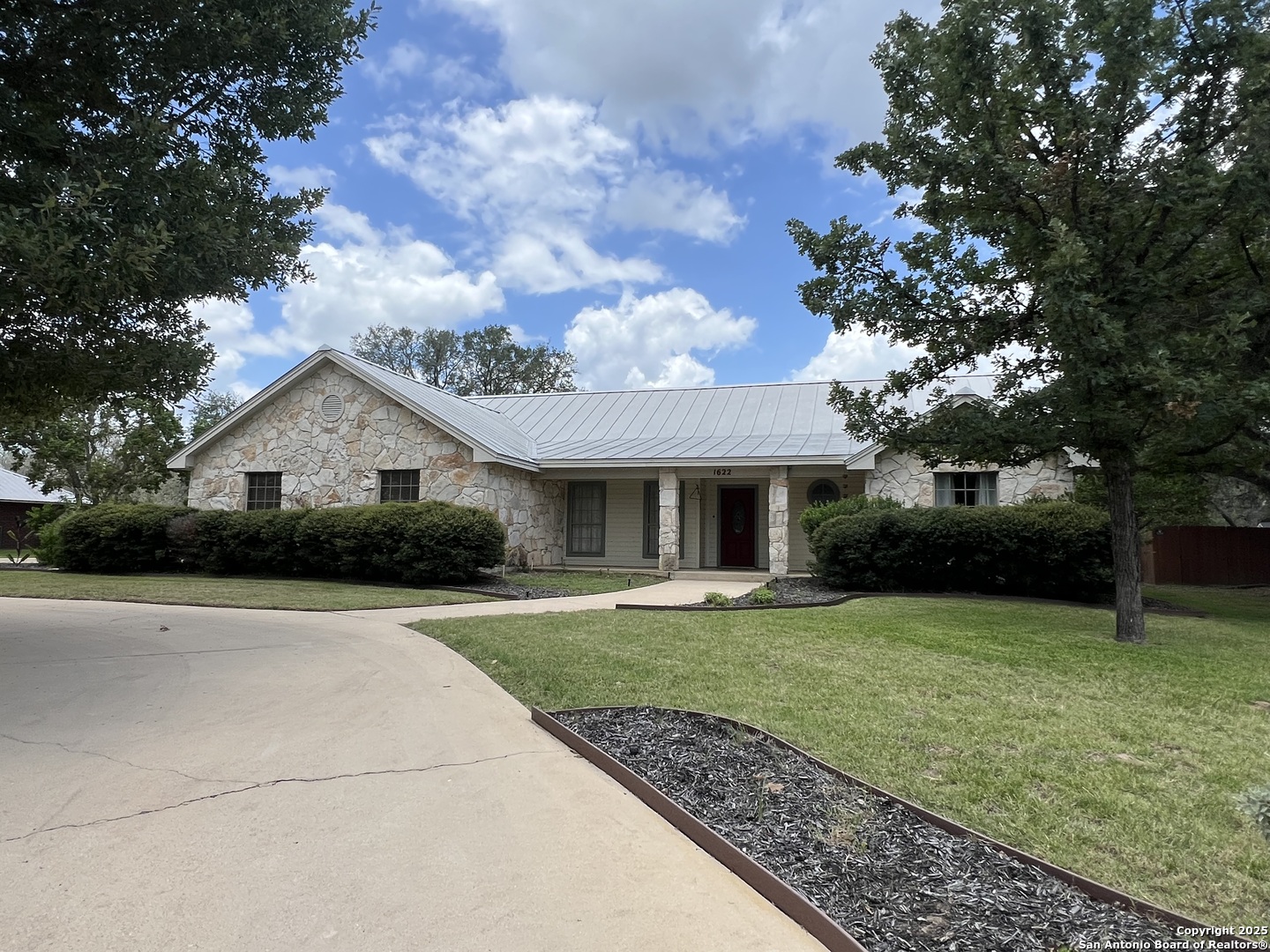 1622 CONTINENTAL DR