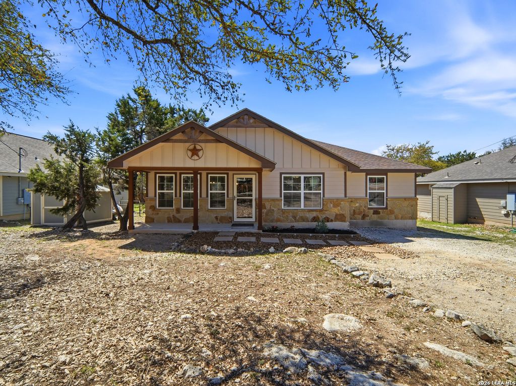 Photo of 1530 Bob White Dr, Spring Branch, TX 78070 (MLS # 1951500)
