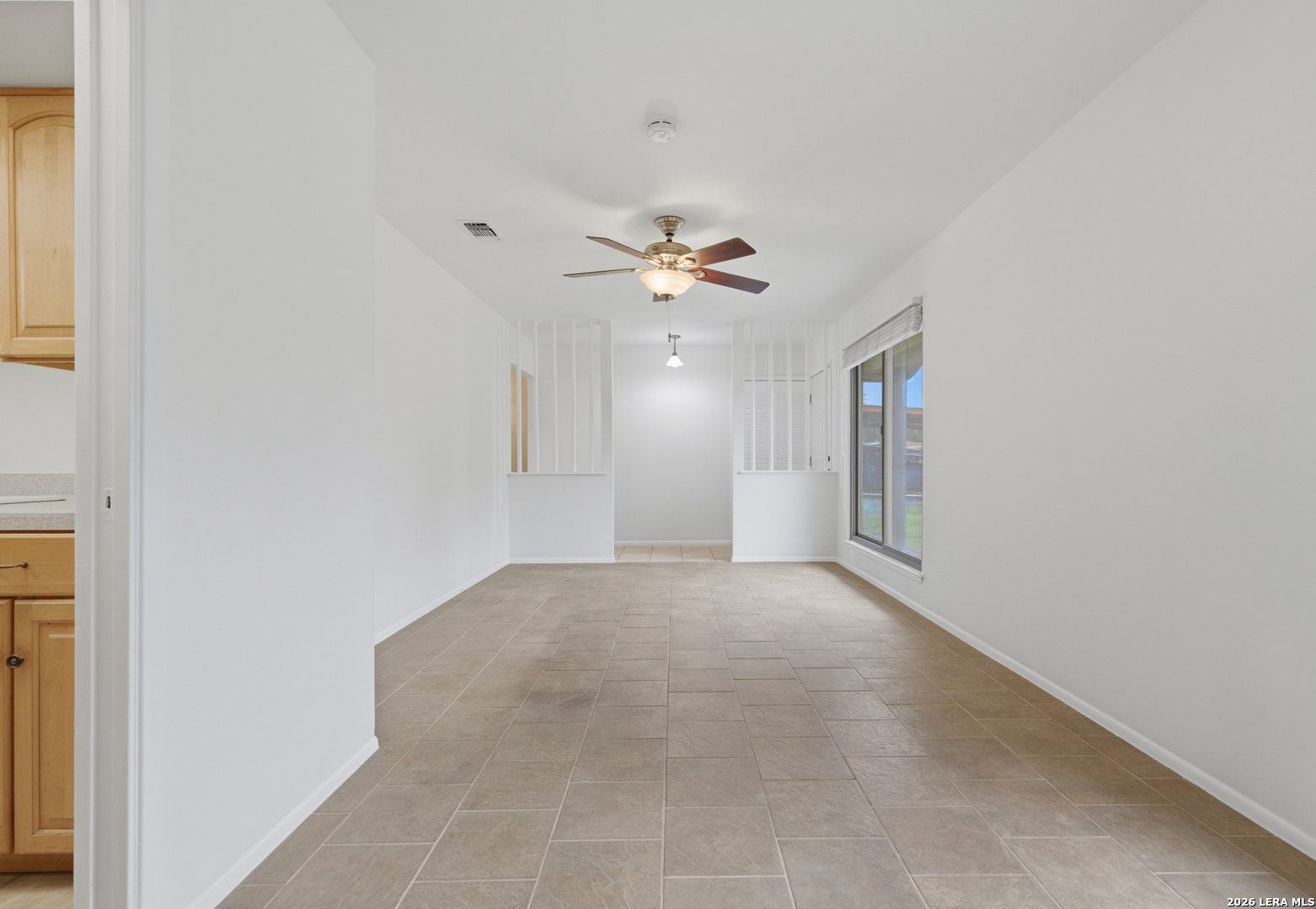 5039 ROUND TABLE DR