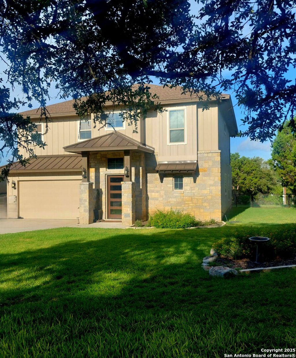 Photo of 561 Five Oaks, Canyon Lake, TX 78133 (MLS # 1887274)