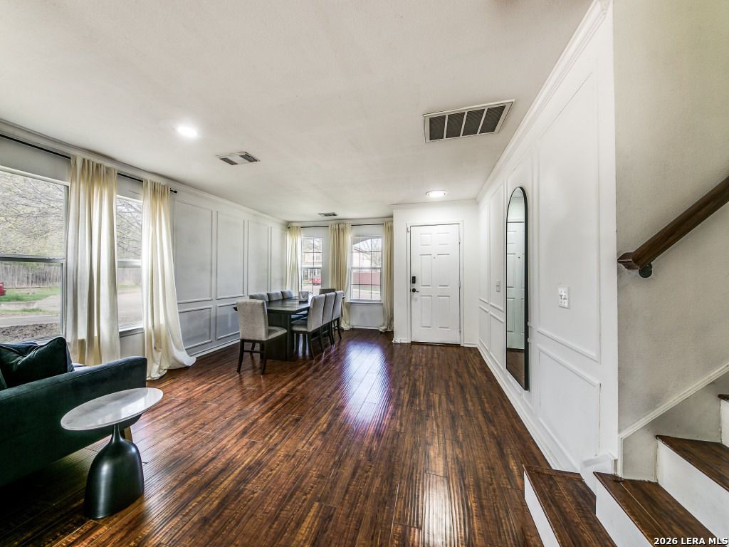 Photo of 6606 Crestwood Ct, San Antonio, TX 78249 (MLS # 1955561)