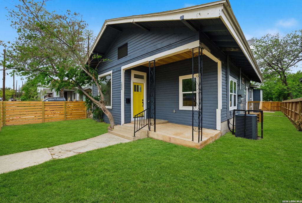 Photo of 1225 Burnet 101 #101, San Antonio, TX 78202 (MLS # 1955540)