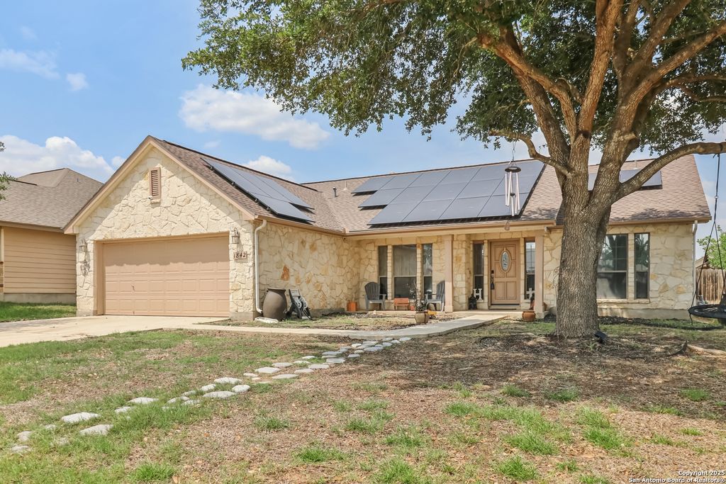 Photo of 1842 Wayward, Pleasanton, TX 78064 (MLS # 1869018)