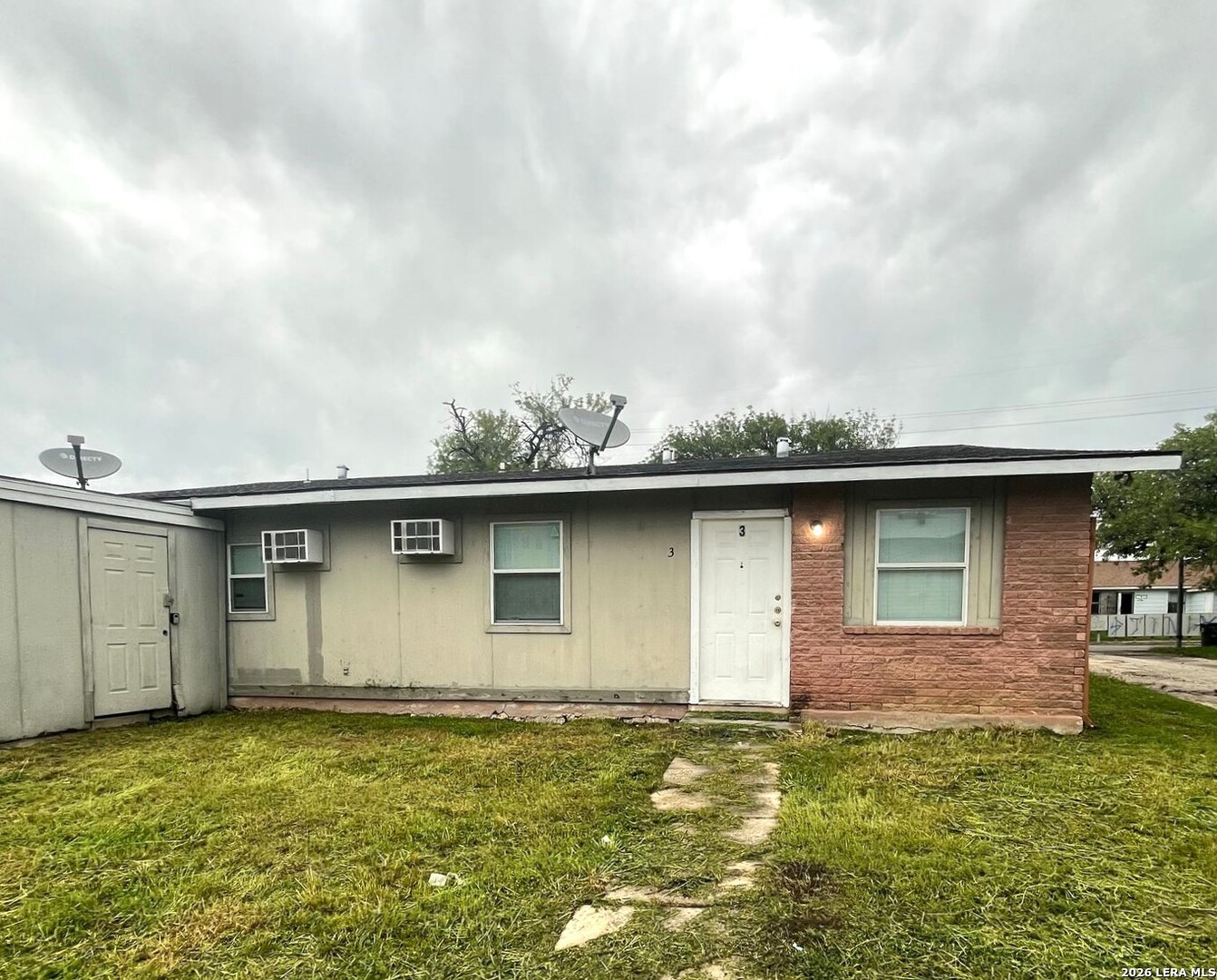 Photo 1 of 11 — 7115 GLEN TER 3, San Antonio, TX 78239