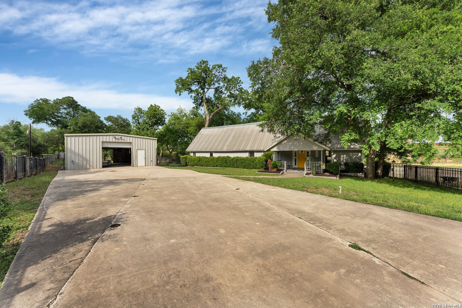 302 SHANGRILA LN