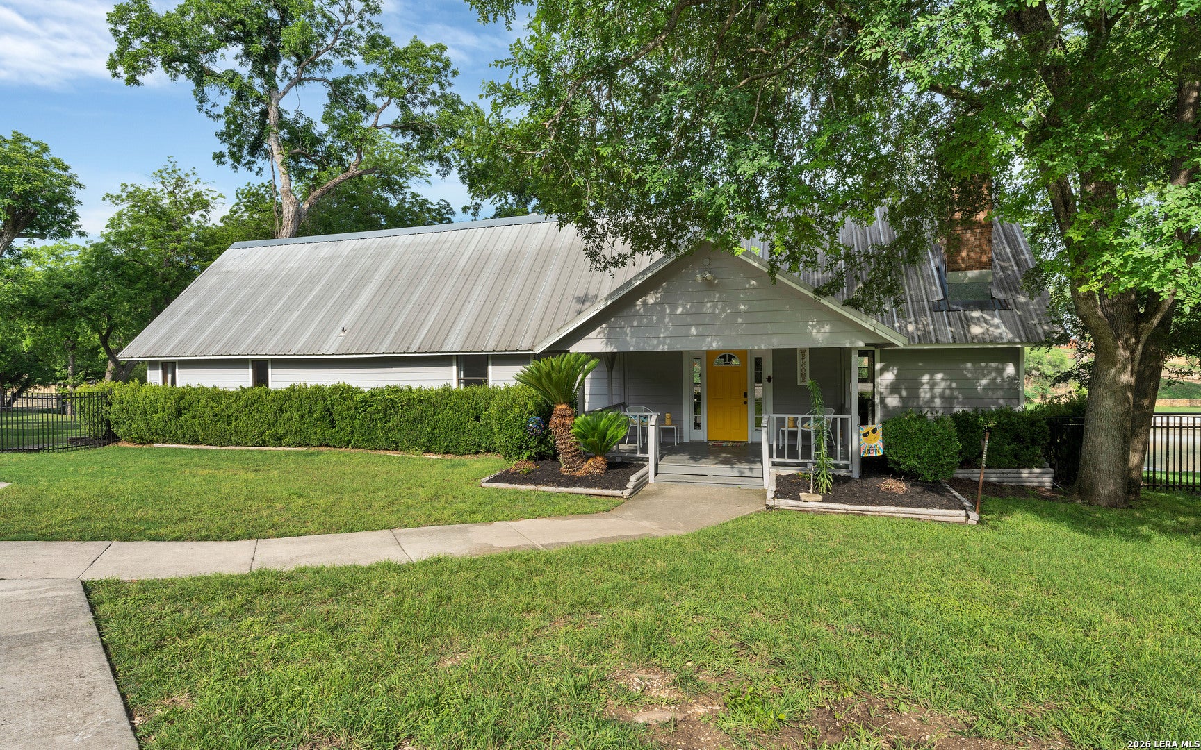 302 SHANGRILA LN