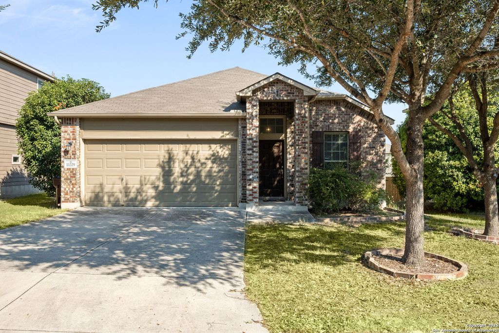 Photo of 11339 Oaks Hike, San Antonio, TX 78245 (MLS # 1925783)