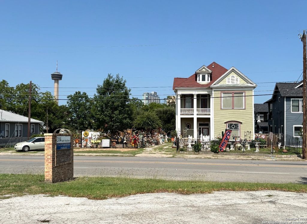 Photo of 315 N Hackberry, San Antonio, TX 78202 (MLS # 1934768)