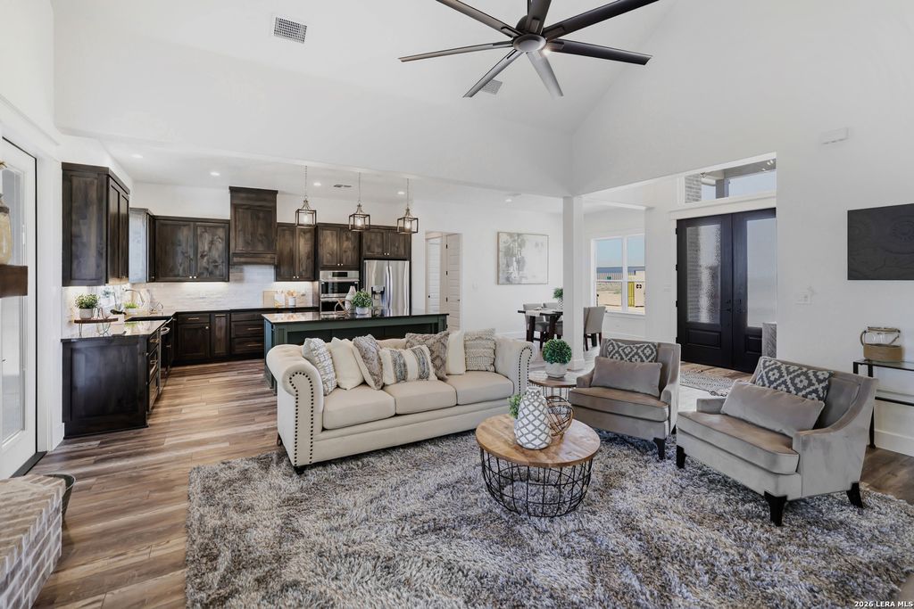 Photo of 202 Octaburg, Seguin, TX 78155 (MLS # 1930483)