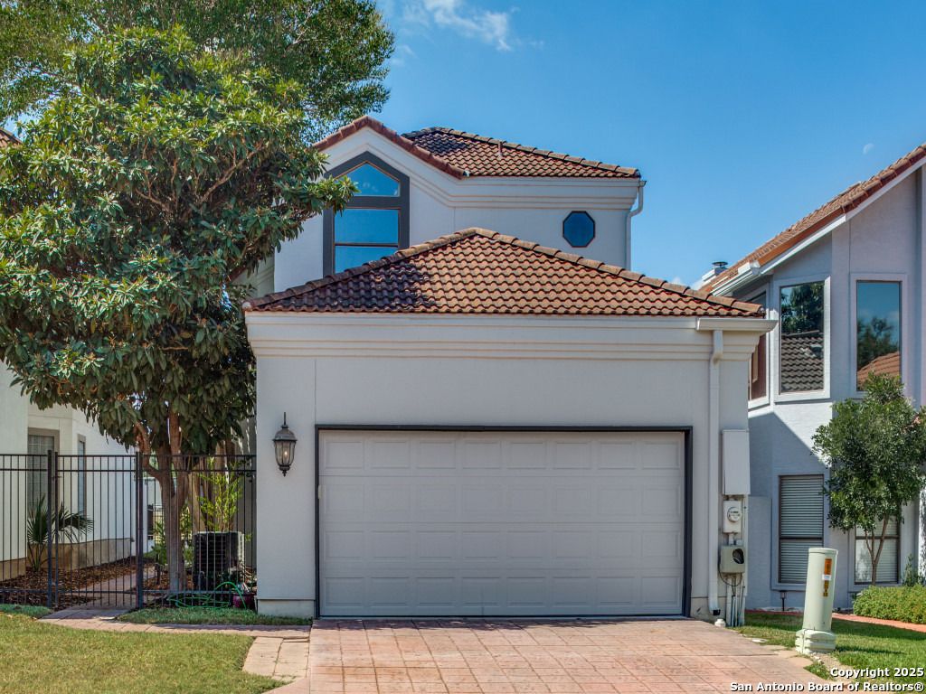 Photo of 29439 Summit Ridge, Fair Oaks Ranch, TX 78015 (MLS # 1916077)