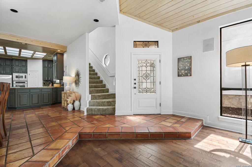 Photo of 29439 Summit Ridge, Fair Oaks Ranch, TX 78015 (MLS # 1916077)