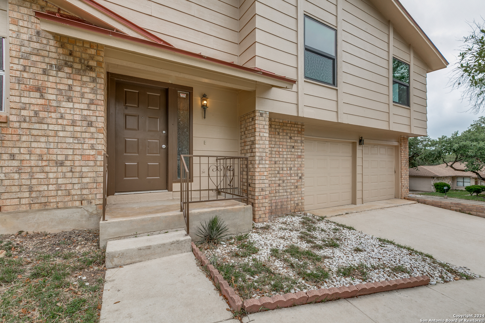 Search 8503 RIDGE STONE ST