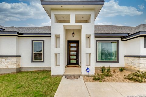 A home in Floresville