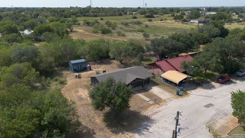 A home in Floresville