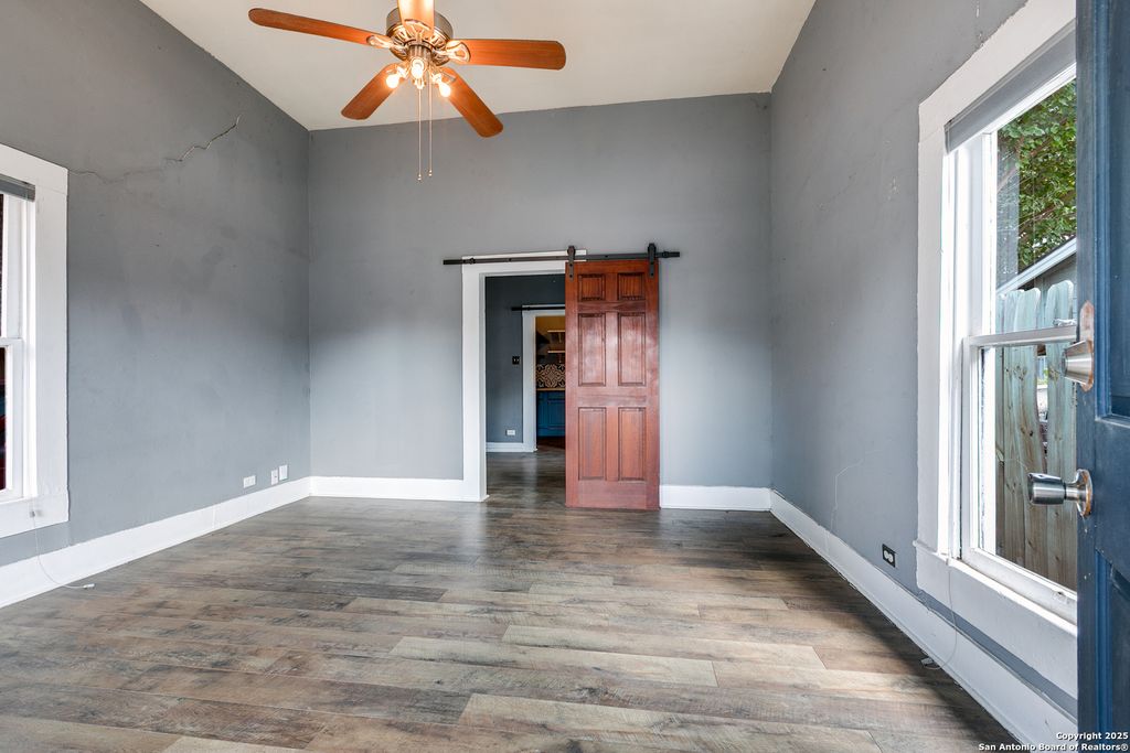 Photo of 113 Burbank, San Antonio, TX 78204 (MLS # 1916625)