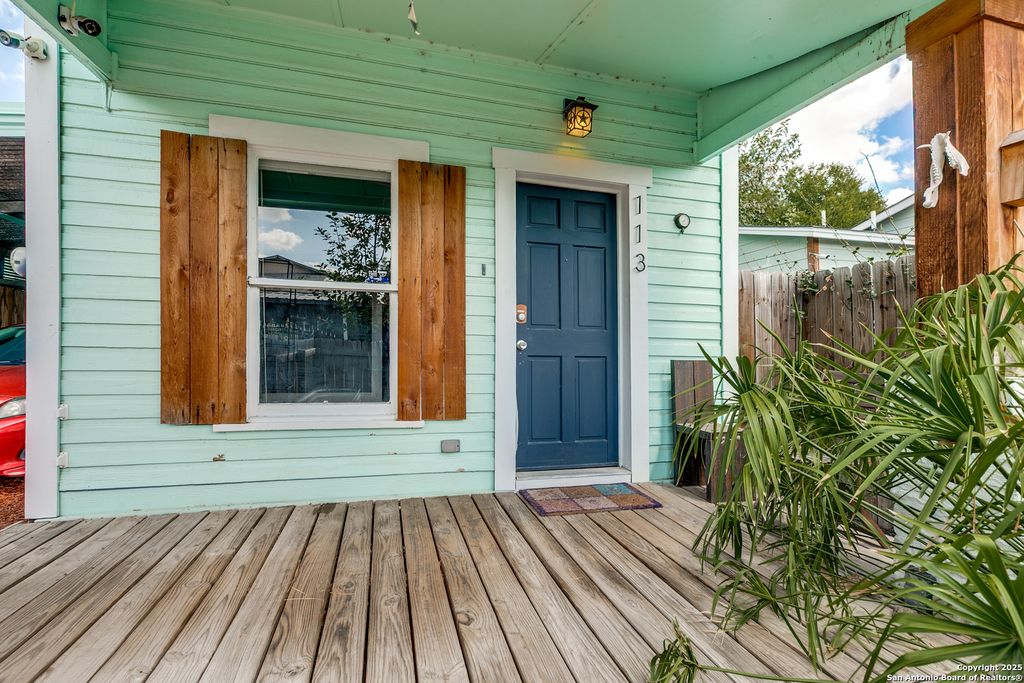 Photo of 113 Burbank, San Antonio, TX 78204 (MLS # 1916625)